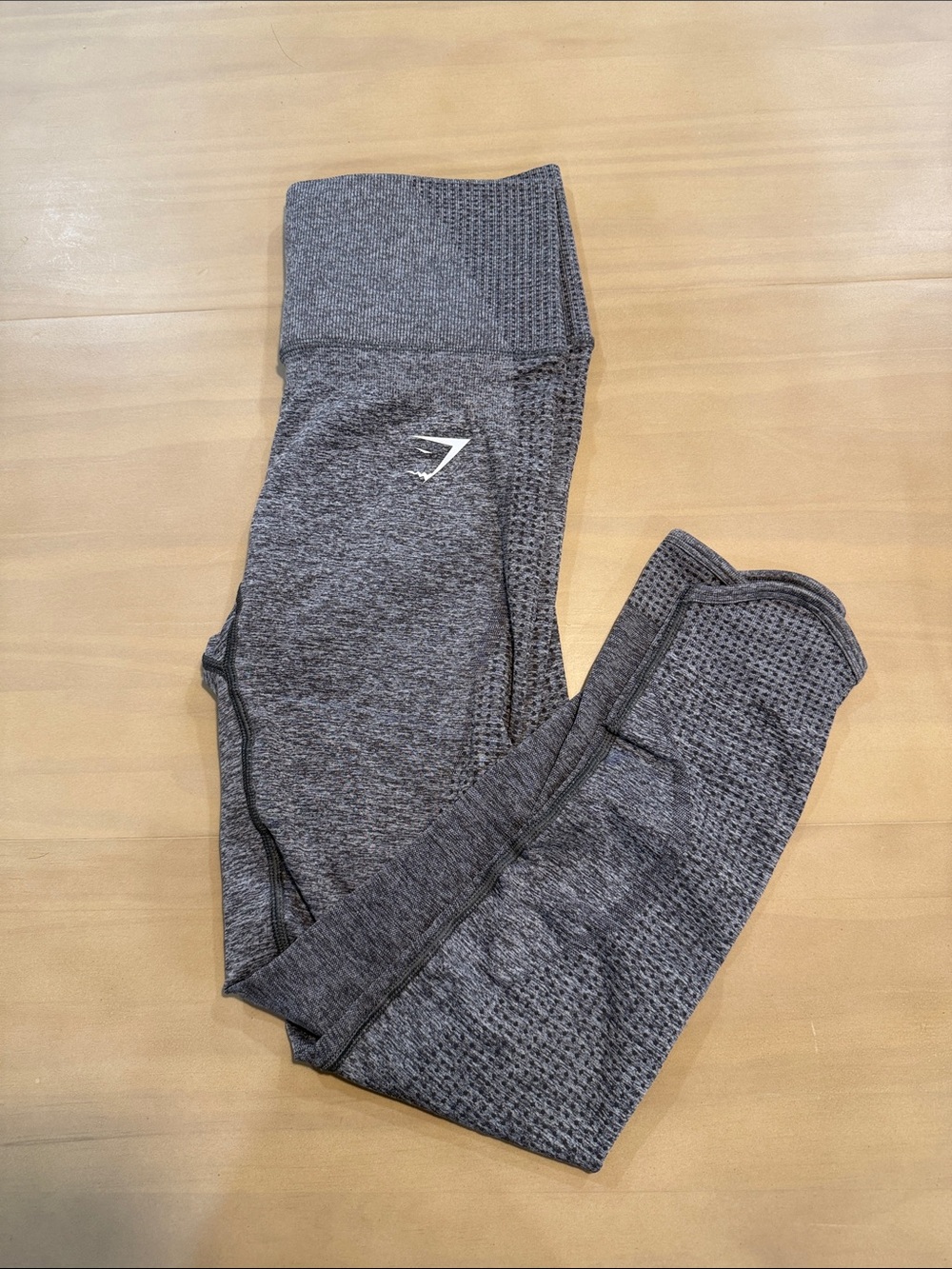 LIKE NEW Gym Shark Leggings